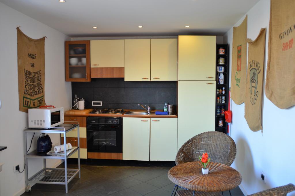 Sunflower Apartment With Private Terrace And Lift Генуя Екстер'єр фото